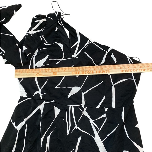 Fashion Nova Briella One Shoulder Maxi Dress - Picture 4 of 4